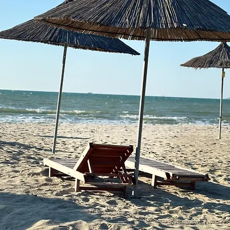 Qerret Sands *